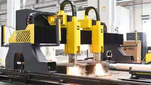 滬工雙頭龍門(mén)激光切割機(jī)